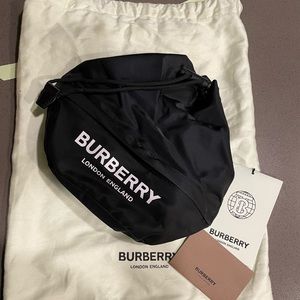 Burberry bucket bag